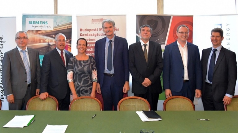 Újabb öt évvel  meghosszabbítja stratégiai együttműködését a Siemens és a BME
