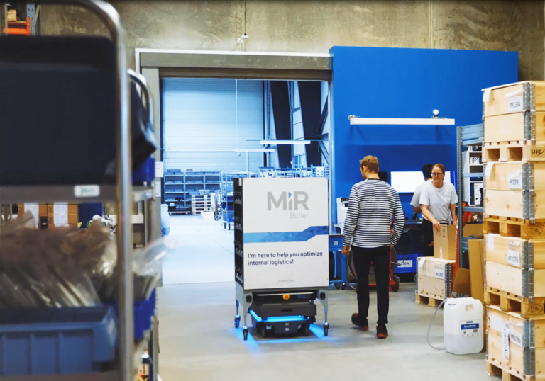 A Mobile Industrial Robots és a Koch Industries autonóm mobil robotok beszállításáról egyezett meg