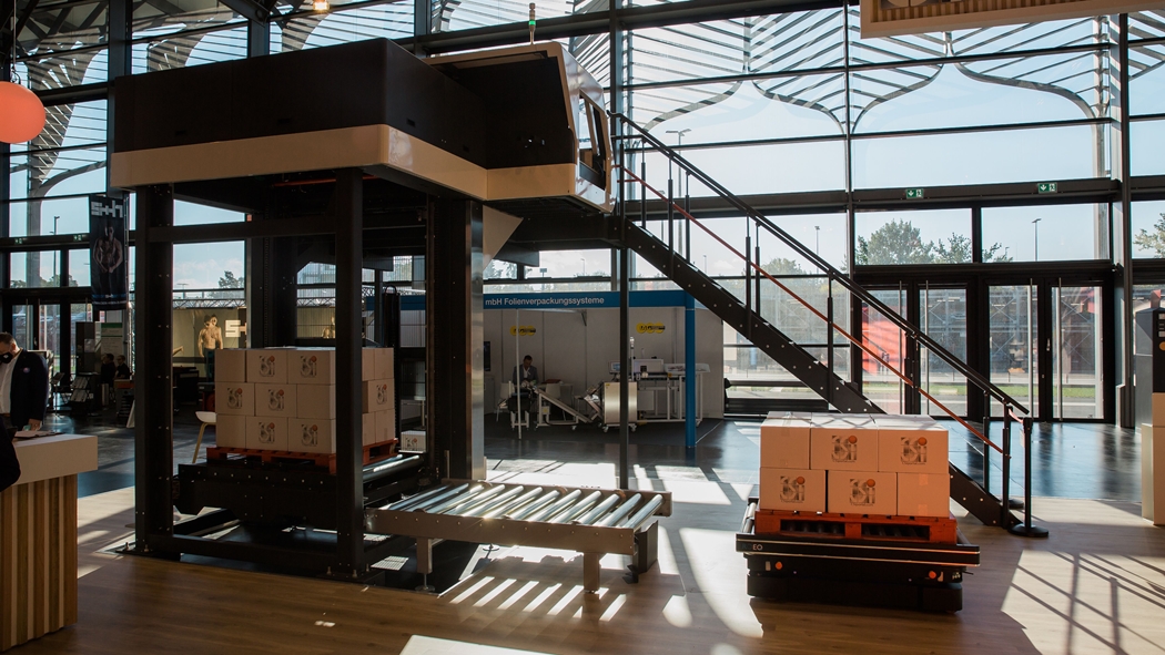 A MiR és a CSi raklapozó vállalat közösen automatizálja az ...