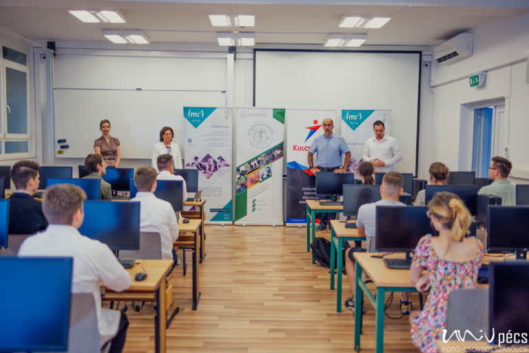 Ügyviteli szoftver oklevél-átadó a TTK-n