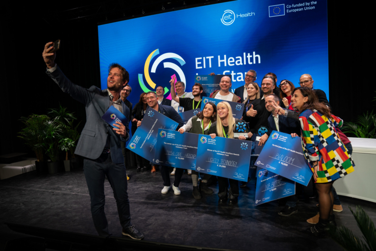 Sok egészségügyi újítás reked a laborokban Európában – így juthatnak el a betegekhez a magyar startupok innovációi 